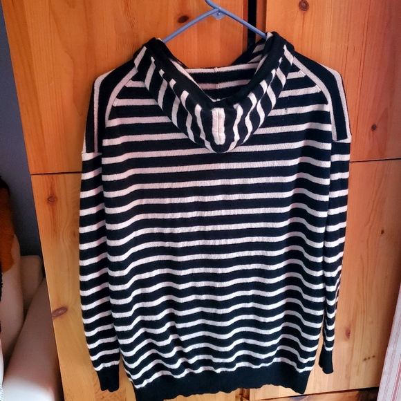 Nili Lotan Women's Cashmere Black & Cream Striped Hooded Sweater Size XS - Picture 4 of 6